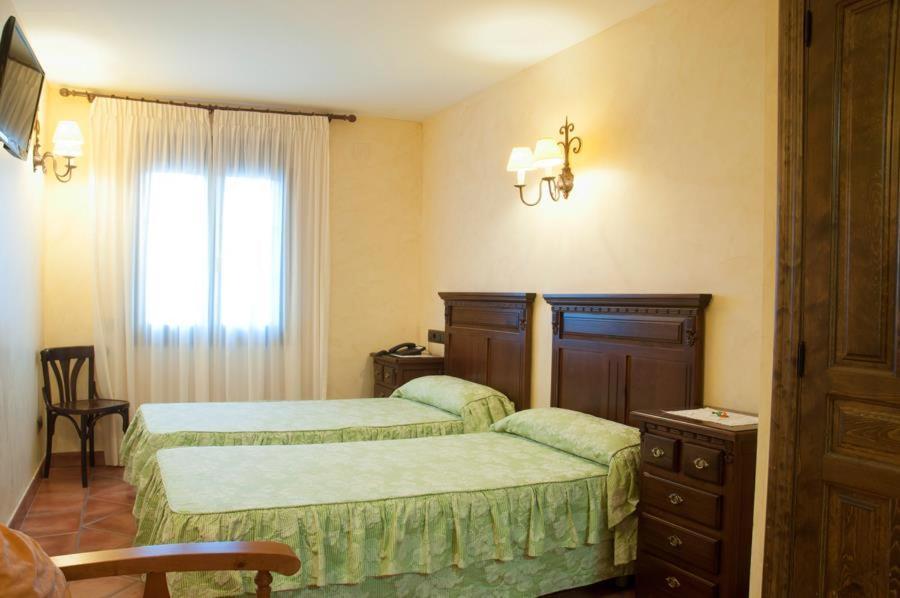 Hostal Rural Los Telares Пастрана Екстер'єр фото