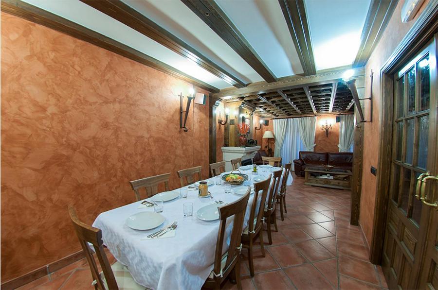 Hostal Rural Los Telares Пастрана Екстер'єр фото