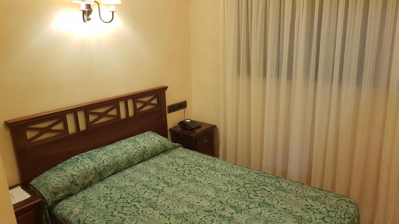 Hostal Rural Los Telares Пастрана Екстер'єр фото
